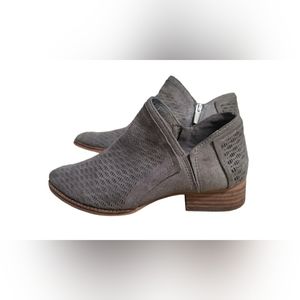 Vince Camuto Clorieea Shoes